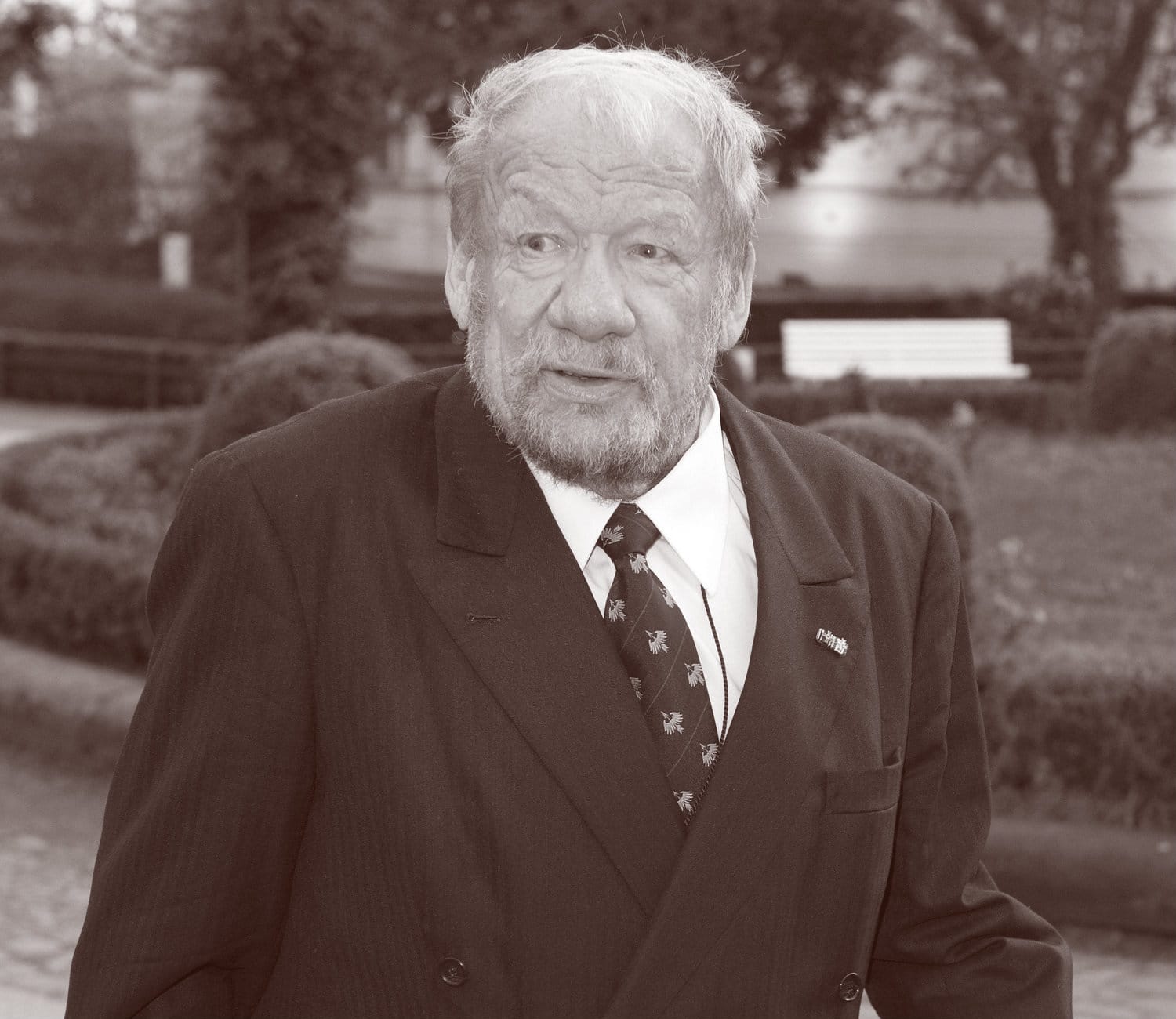 Wolfgang Völz ist am 2. Mai im Alter von 87 Jahren gestorben. Der Syncrhonsprecher war vor allem durch seine Rolle "Käpt'n Blaubär" bekannt.