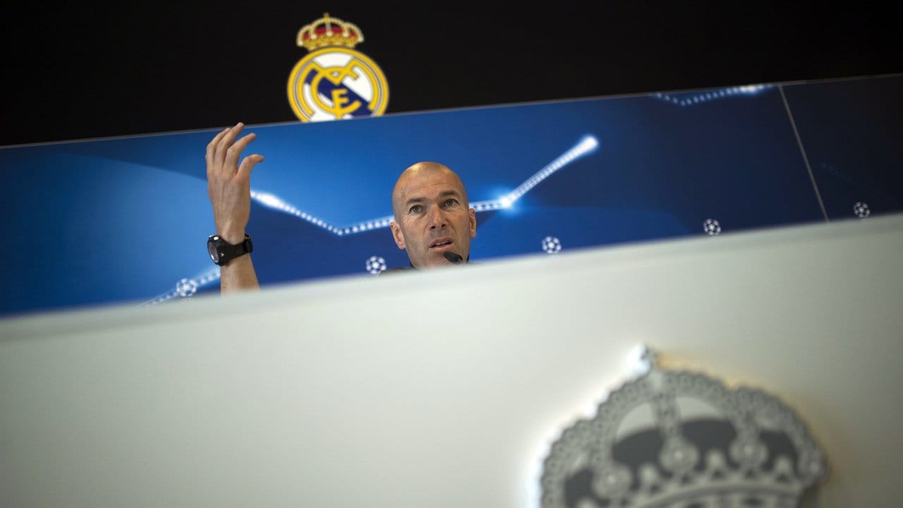 Zinedine Zidane ist als Trainer von Real Madrid zurückgetreten.
