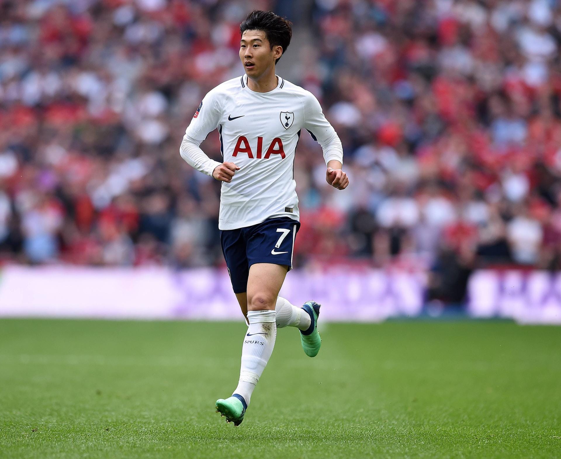 Heung-Min Son (Südkorea): Der Stürmer war schon beim Hamburger SV und bei Bayer Leverkusen unter Vertrag. Aktuell spielt er bei Tottenham Hotspur. Sein Wert wird auf 50 Millionen Euro geschätzt.