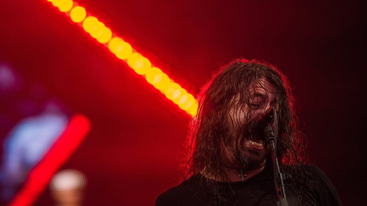 Foo-Fighters-Frontman Dave Grohl kommt ins Schwitzen. Foo-Fighters-Frontman Dave Grohl kommt ins Schwitzen.