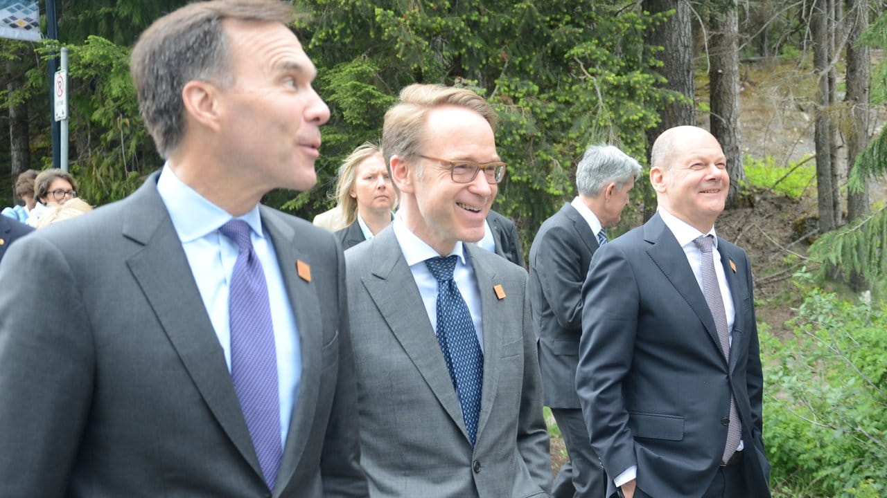 Kanadas Finanzminister Bill Morneau (l-r), Bundesbankchef Jens Weidmann und der deutsche Vizekanzler Olaf Scholz am Rande des G7-Treffens.