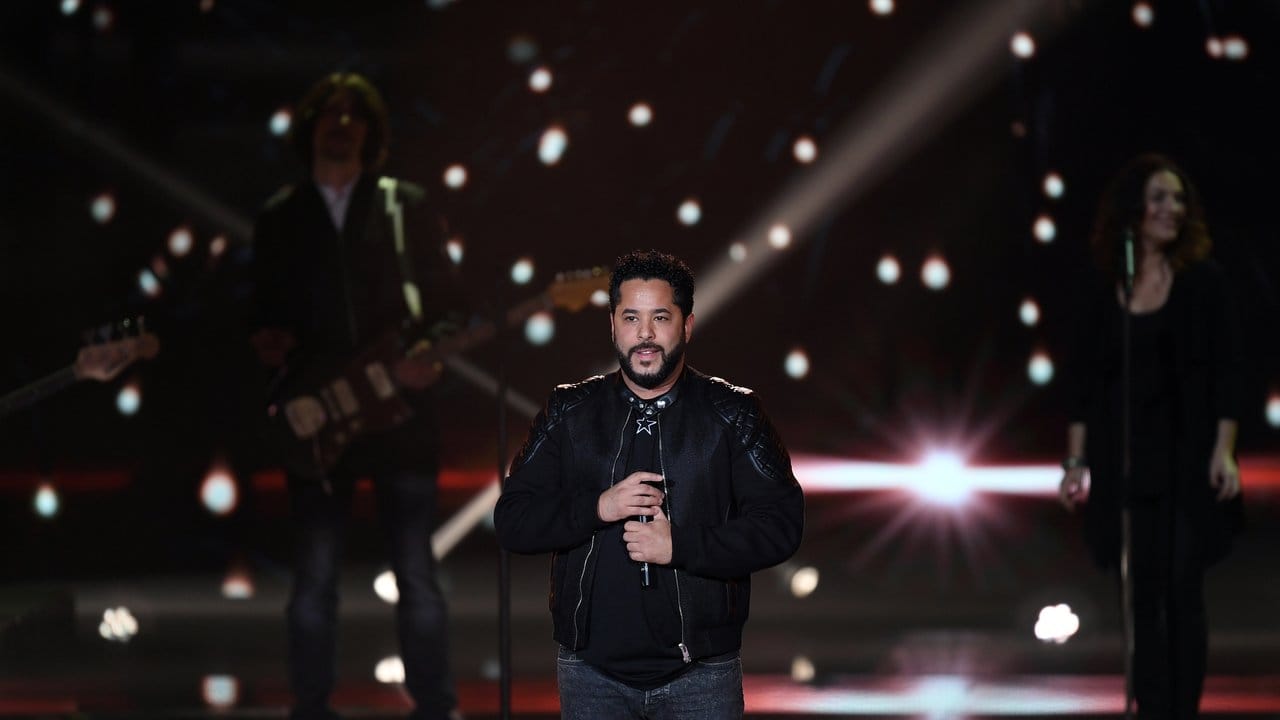 Adel Tawil macht das "Flutlicht" an. Adel Tawil macht das "Flutlicht" an.