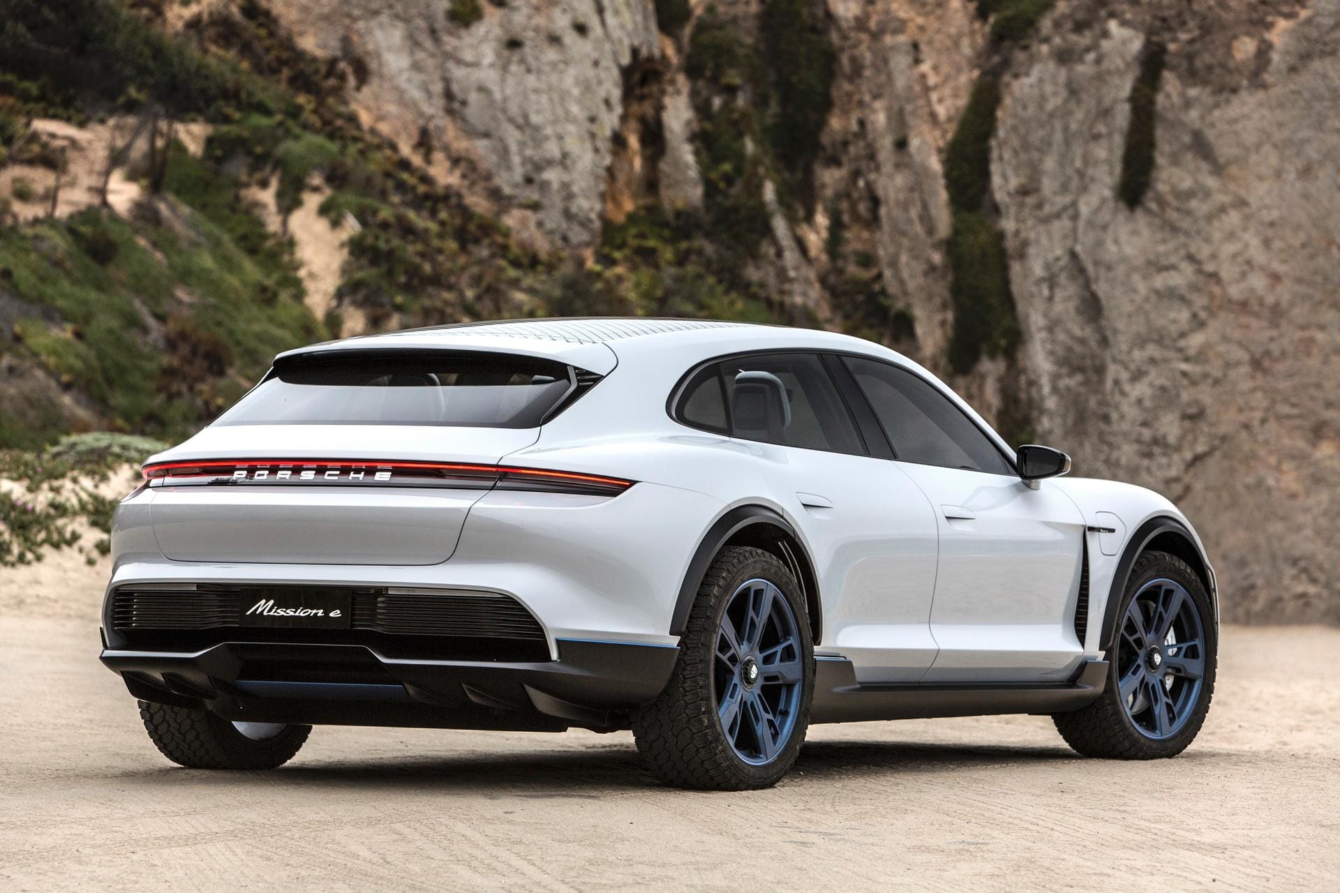 Hersteller vor großem Umbruch: In wenigen Jahren sollen ein Viertel aller verkauften Porsche elektrisch angetrieben werden.