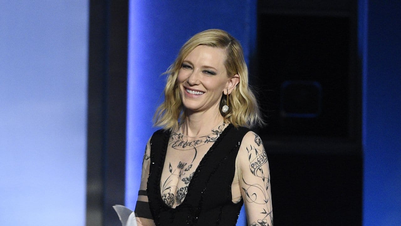 Cate Blanchett hat schon mehrfach mit George Clooney zusammengearbeitet. Cate Blanchett hat schon mehrfach mit George Clooney zusammengearbeitet.