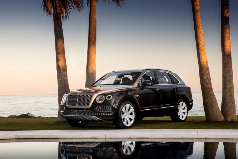 Fast schon ein alter Bekannter: Mit dem Bentayga ist Bentley bereits vor zwei Jahren in das Segment der Luxus-SUV gestartet.