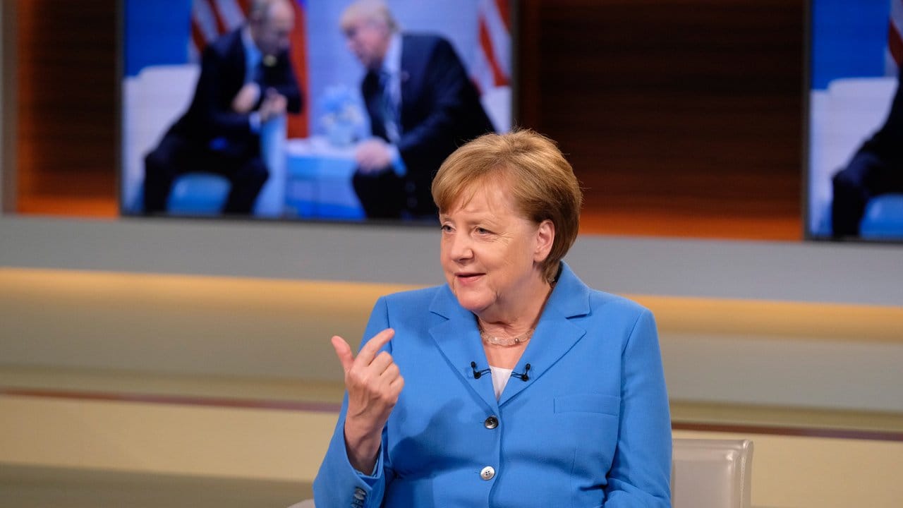Kanzlerin Merkel in der ARD-Talksendung "Anne Will" über Trumps Strafzölle: "Wir lassen uns nicht ein ums andere Mal da irgendwie über den Tisch ziehen.