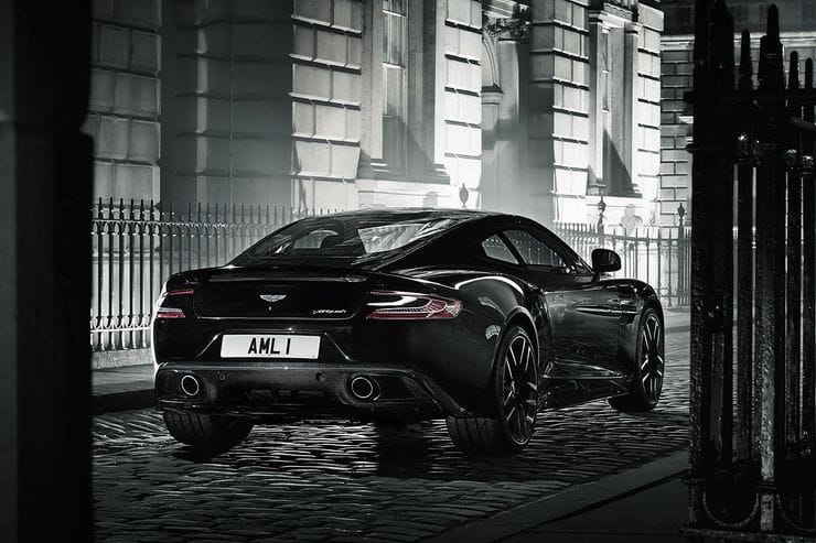Marco Reus (Deutschland): Aston Martin Vanquish Carbon Edition.
