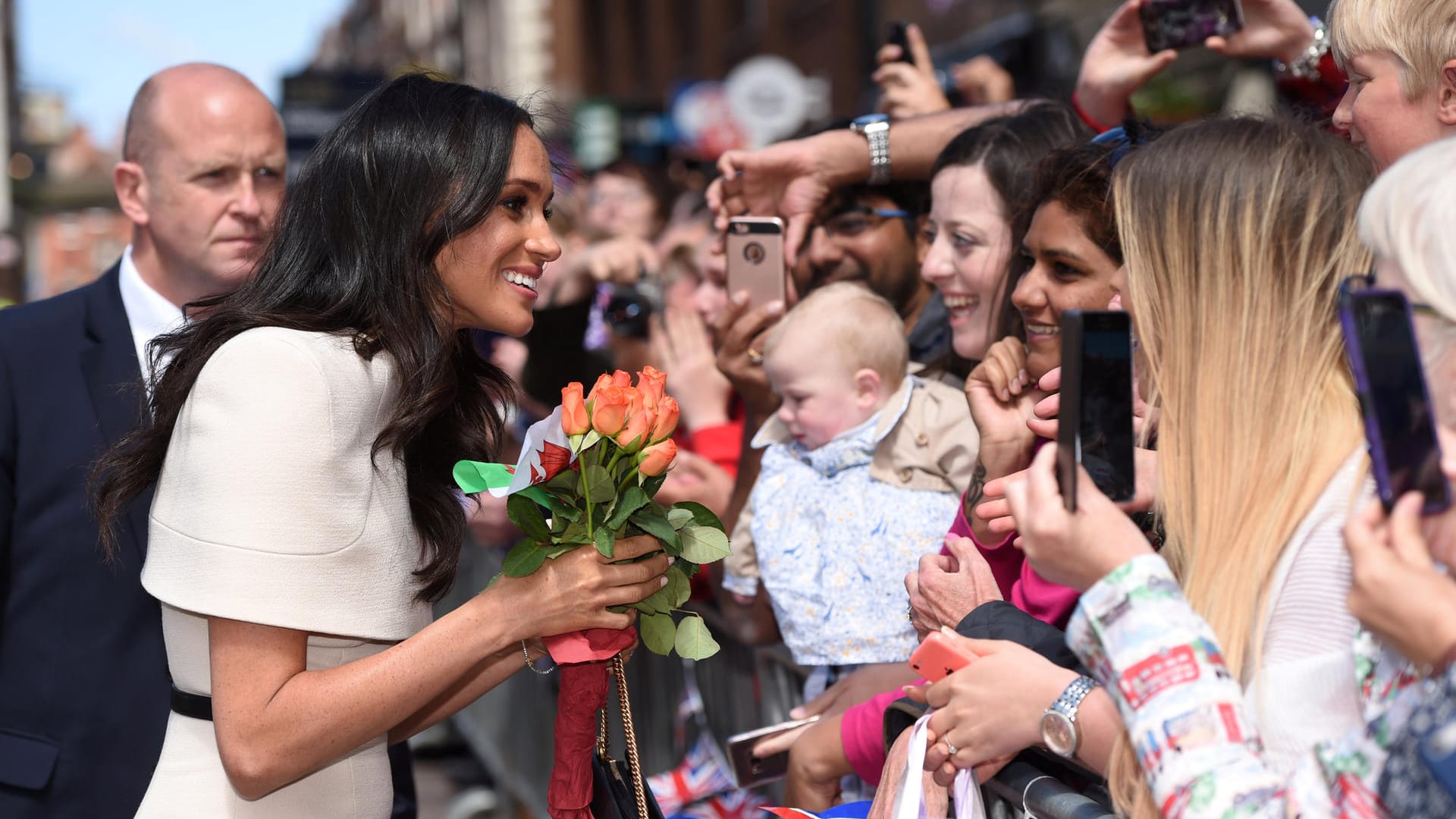 Herzogin Meghan: Sie meistert den ersten Auftritt mit der Queen allein mit Bravour.