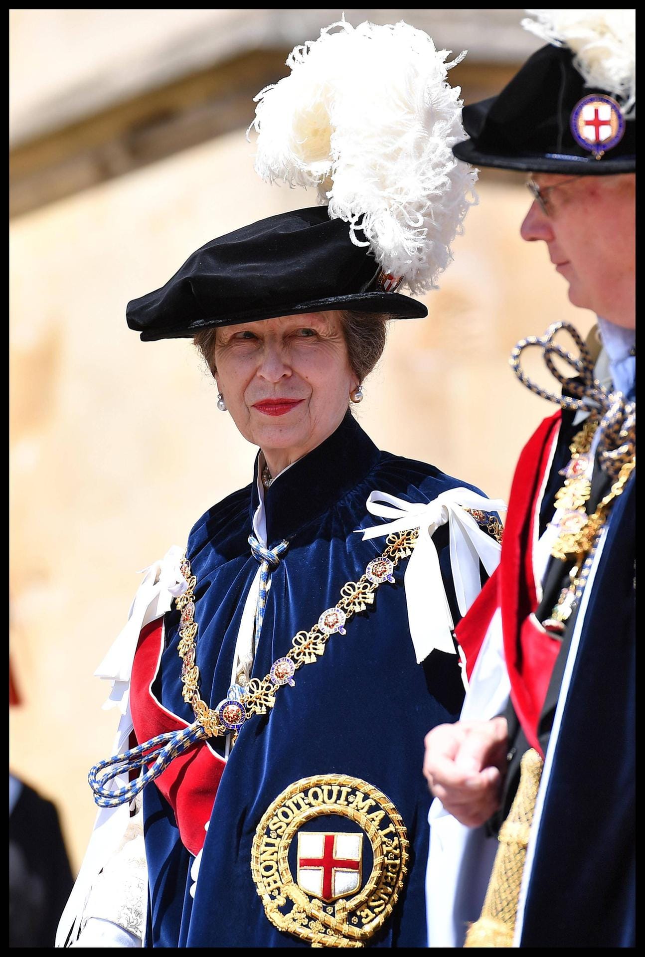 Die einzige Tochter der Queen: Prinzessin Anne zeigt sich im standesgemäßen Gewand.