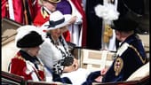 Die Queen lädt ein: Kutschfahrt mit Herzogin Camilla und Prinz Charles.