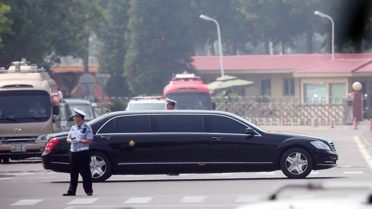 In diesem Fahrzeug soll Kim Jong Un den Internationalen Flughafen von Peking verlassen haben.