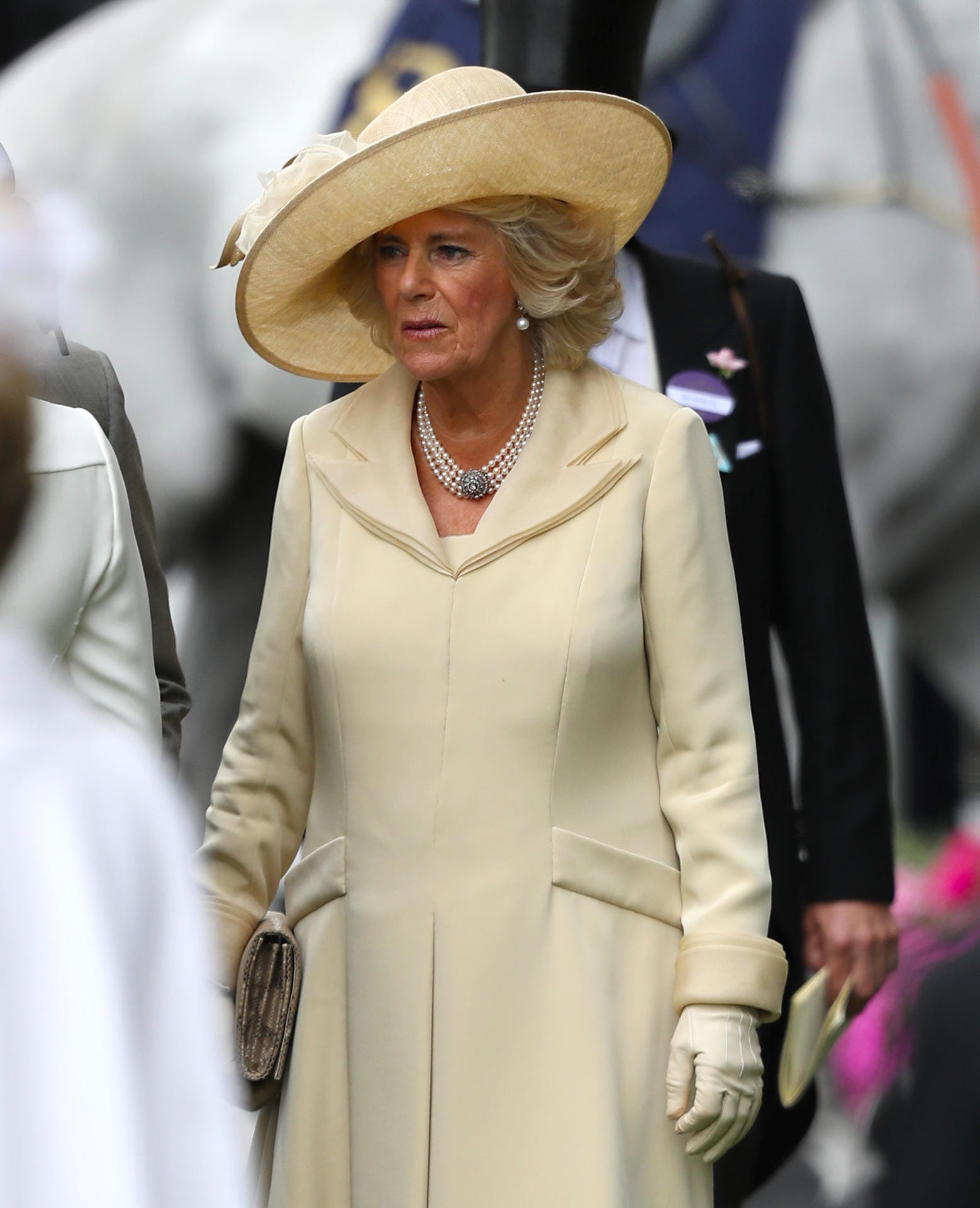 Herzogin Camilla: Sie wählte ein helles Gelb.