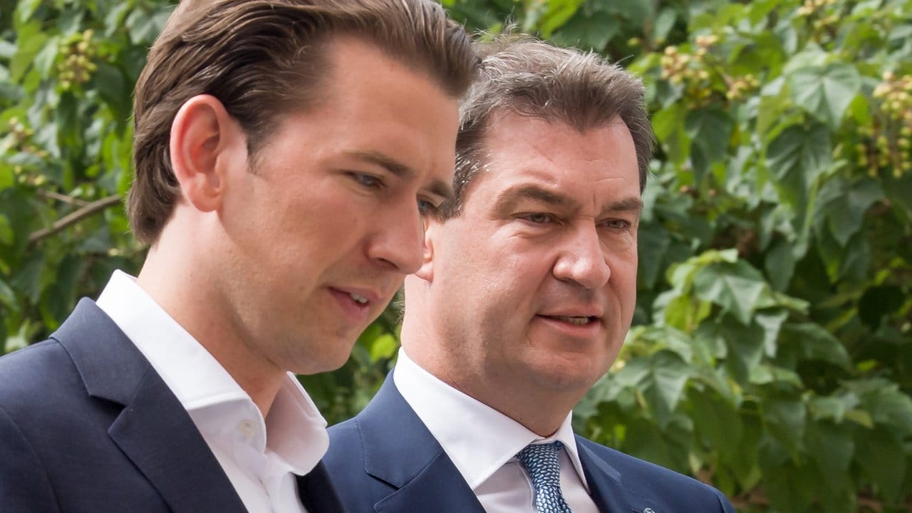 Bayerns Ministerpräsident Markus Söder und der österreichische Bundeskanzler Sebastian Kurz in Linz. Bayerns Ministerpräsident Markus Söder und der österreichische Bundeskanzler Sebastian Kurz in Linz.