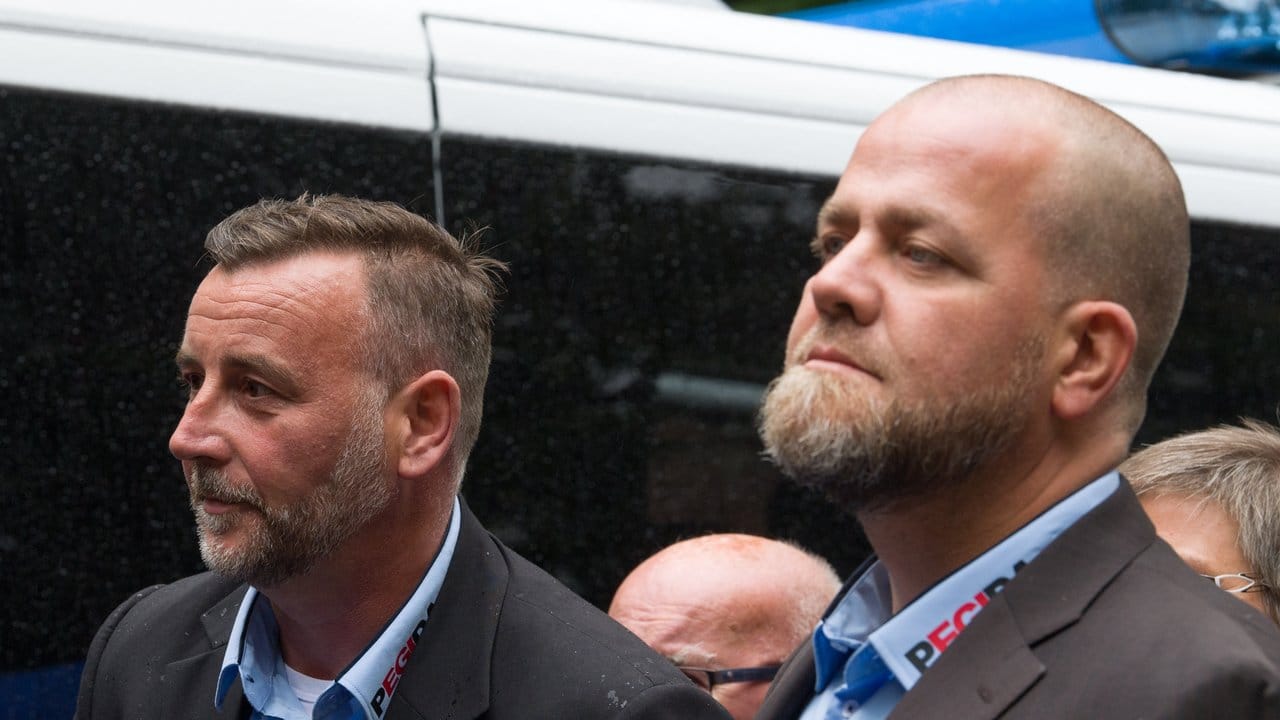 Besuch von Pegida: Lutz Bachmann (l. Besuch von Pegida: Lutz Bachmann (l.