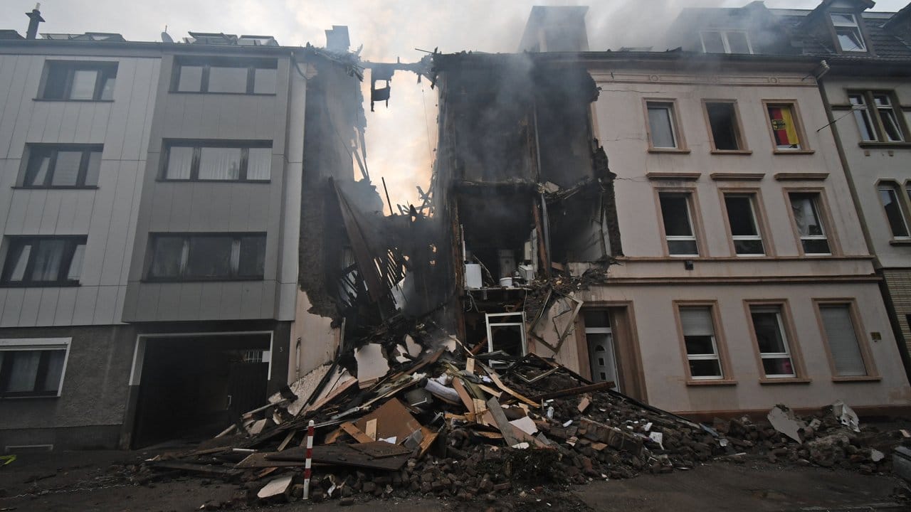 Wie nach einem Bombenangriff: Das Wohnhaus wurde völlig zerstört. Wie nach einem Bombenangriff: Das Wohnhaus wurde völlig zerstört.