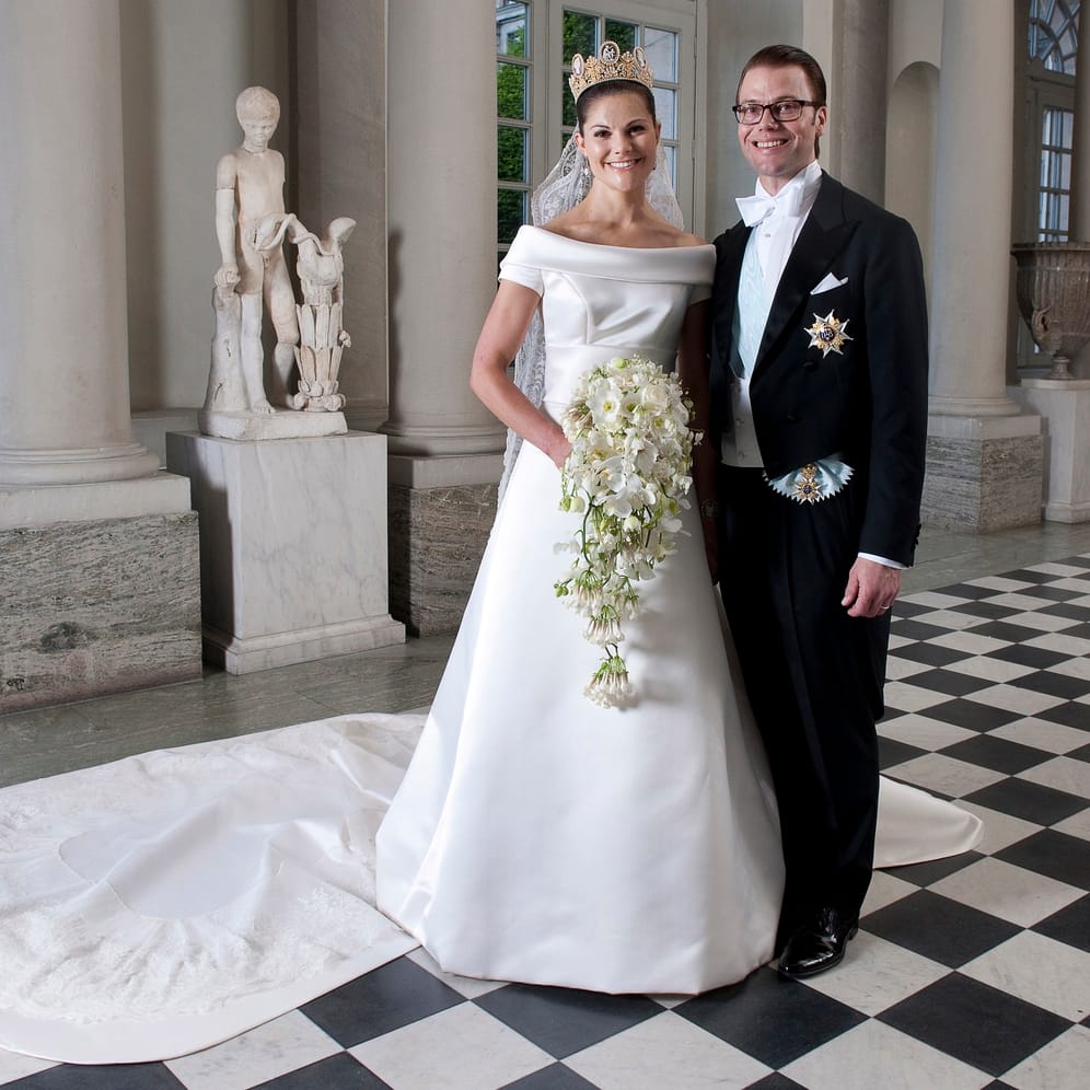 Kronprinzessin Victoria und Prinz Daniel: Anfang der 2000er verliebt sich die Tochter von König Carl Gustaf XVI. in ihren Fitnesstrainer. Am 19. Juni 2010 heiratet das Paar in Stockholm.