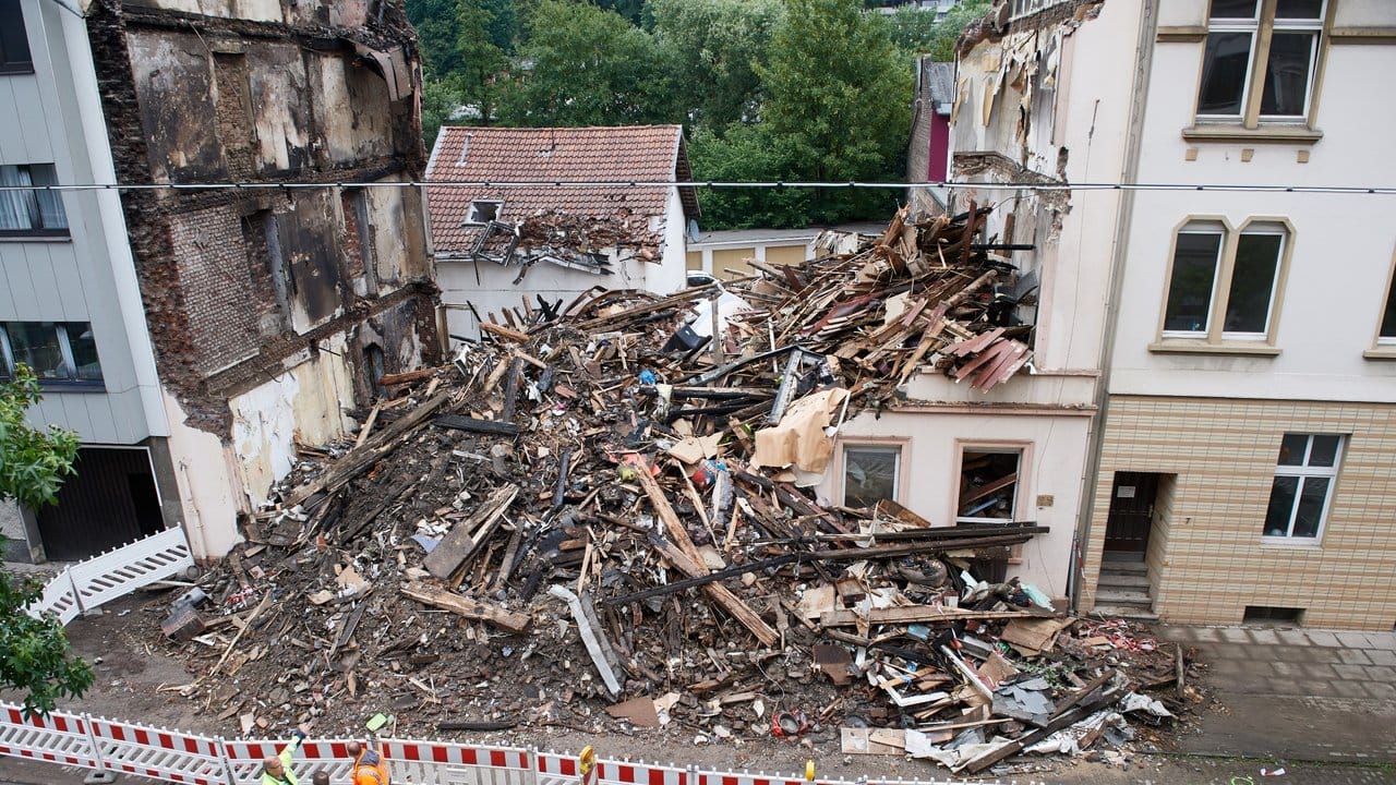 Schutt und Trümmer - das ist alles, was nach der Explosion übrig geblieben ist. Schutt und Trümmer - das ist alles, was nach der Explosion übrig geblieben ist.