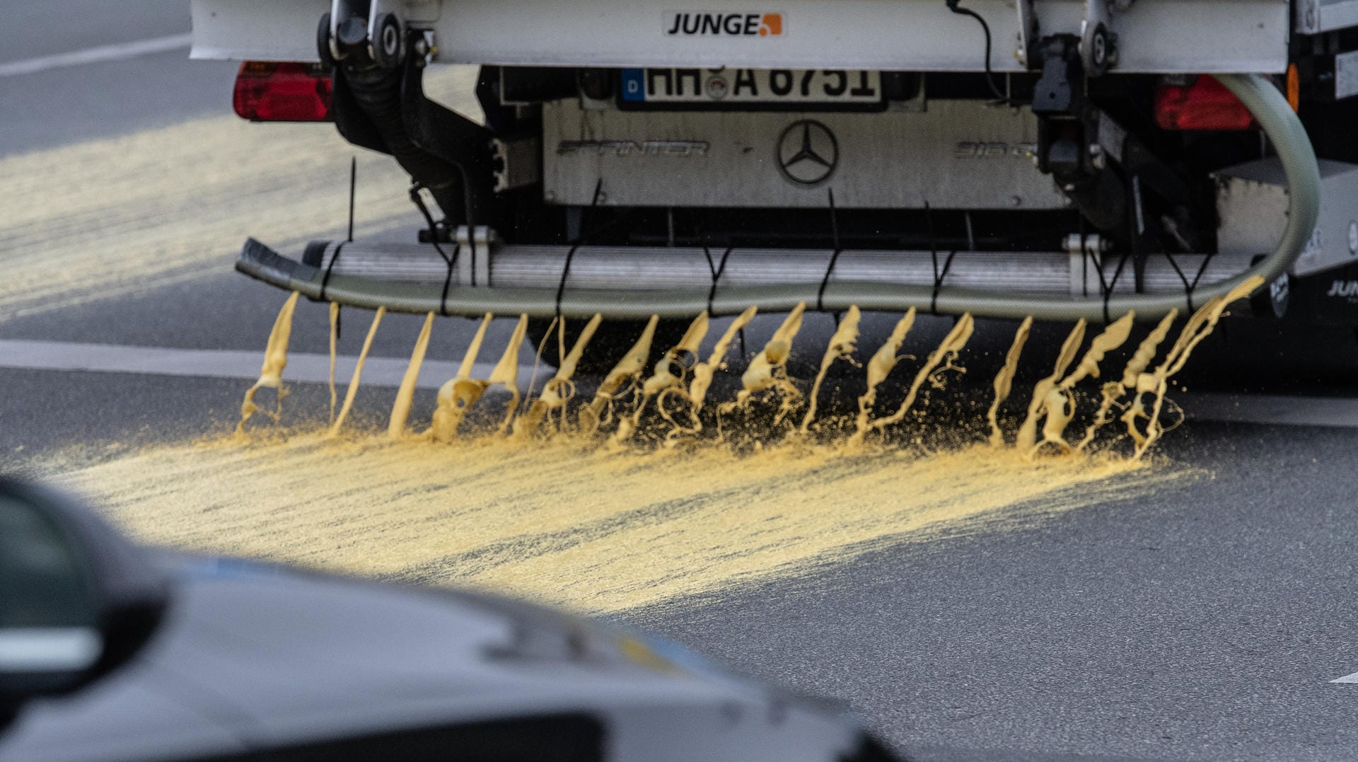 Gelbe Farbe: Die Aktion in Berlin hatte Greenpeace nicht angemeldet.