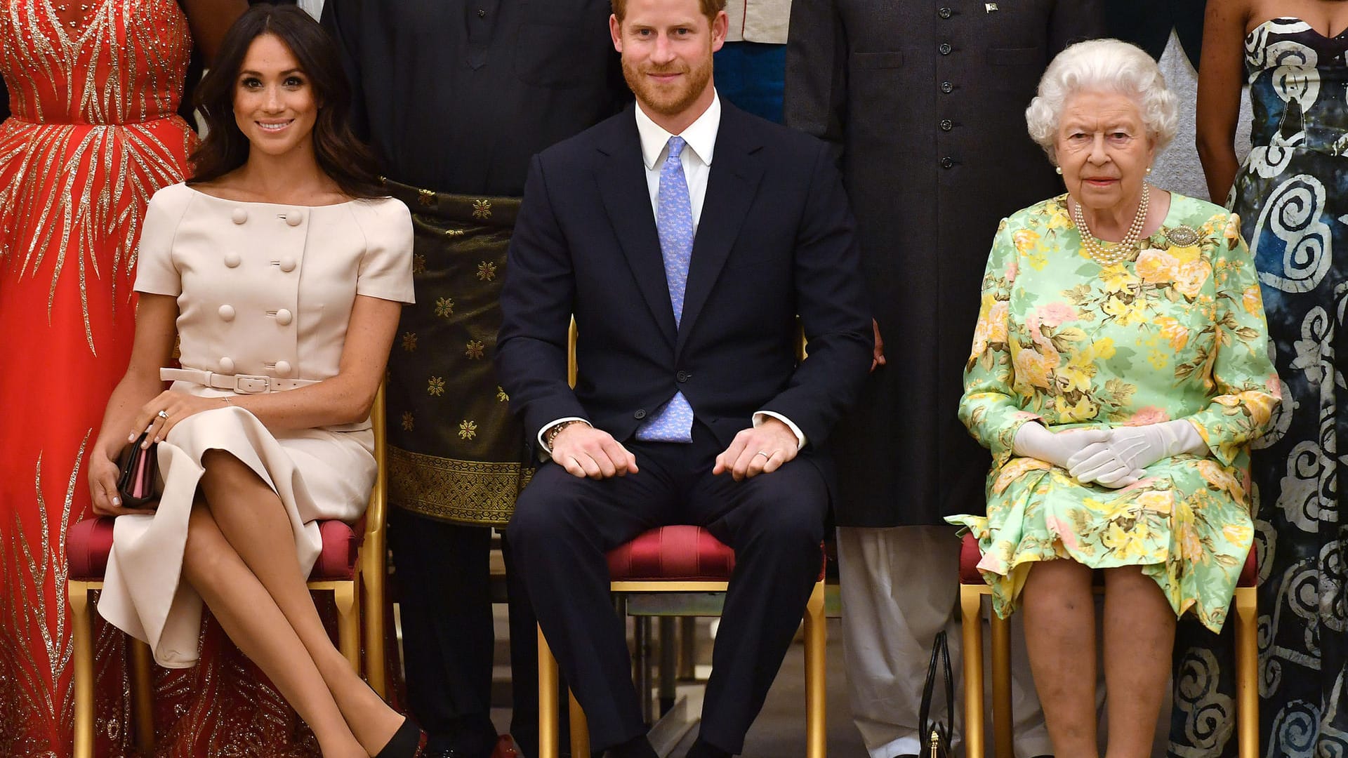 Es ist ihr erster Auftritt nur zu dritt: Herzogin Meghan, Prinz Harry und Königin Elizabeth II.