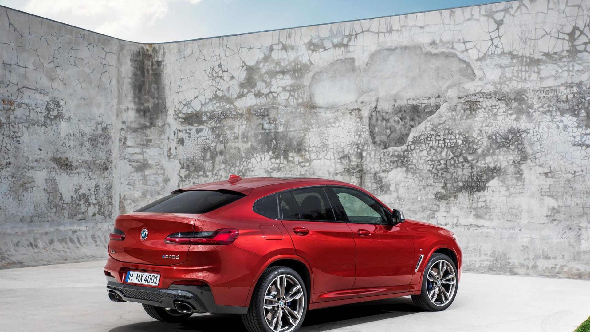 Heck des BMW X4: Die Gestaltung orientiert sich eher am X6-Design als an dem des X3.