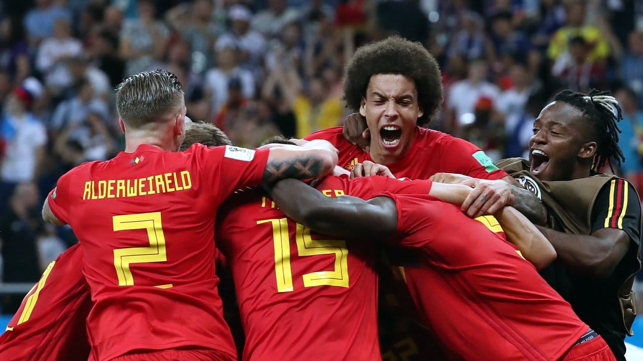 Die Belgier feiern ihren Einzug ins Viertelfinale der WM, nach dem Sieg gegen überraschend starke Japaner.