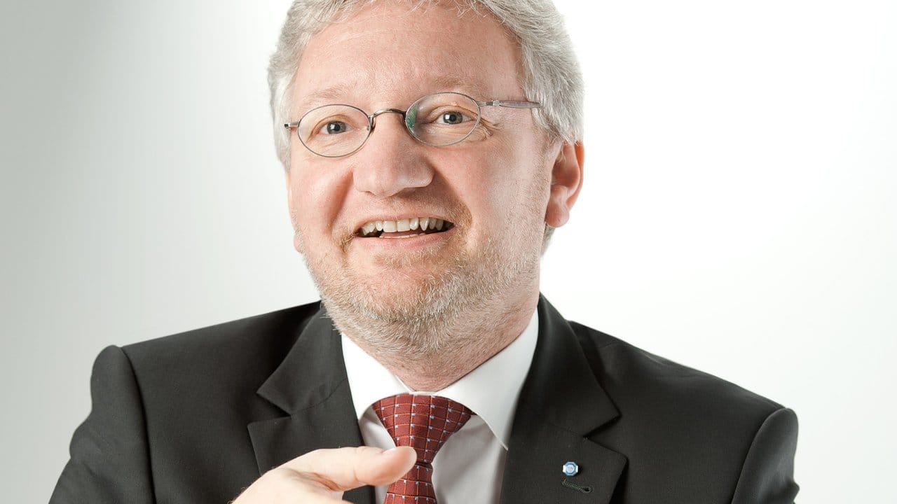 Volker Blandow ist Leiter Elektromobilität beim Tüv Süd. Volker Blandow ist Leiter Elektromobilität beim Tüv Süd.