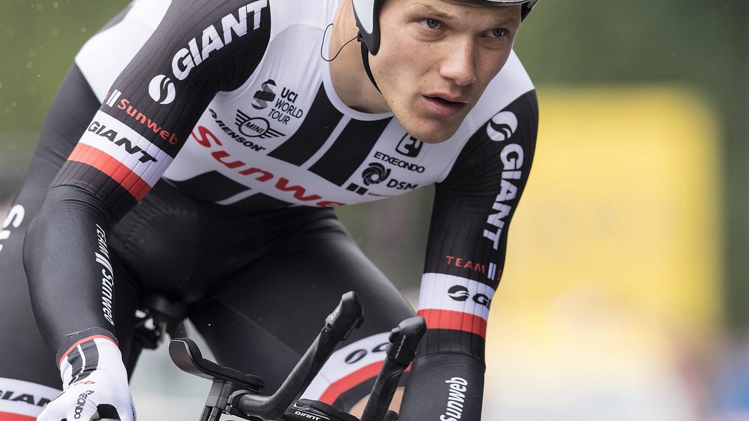 Nikias Arndt (26 Jahre, Sunweb): Er steht vor seiner zweiten Tour-Teilnahme und startet gemeinsam mit dem Etappensieger von 2015, Simon Geschke. 2017 belegte Arndt den zweiten Platz auf der 19. Tour-Etappe. Der 26-Jährige zählt zu den Sprintern, die sich auch im schwierigen Gelände behaupten können.