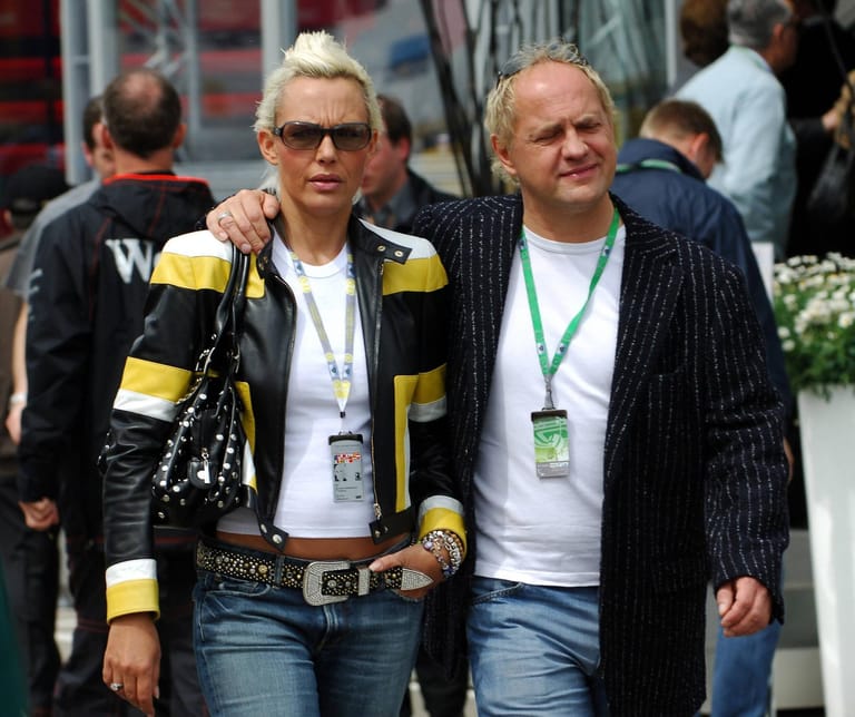 Unterwegs im Rocker-Look: 2005 trug Natascha Ochsenknecht die Haare kurz und blond. Genau wie ihr damaliger Ehemann.