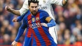 Dauerrivalen: Lionel Messi und Cristiano Ronaldo gelten als ewige Konkurrenten auf dem Spielfeld. Messi will das nicht ganz so stehen lassen: "Ich habe es immer betont – und er auch: Diese Rivalität wird mehr von der Presse angeheizt als von uns", sagte der Argentinier dem Sender "ESPN".