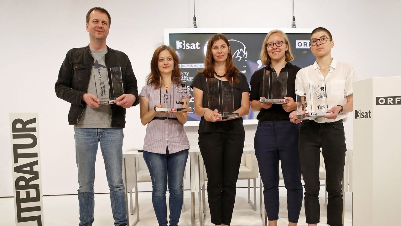 Die Preisträger: Bov Bjerg (Deutschlandfunk-Preis), Özlem Özgül Dündar (Kelag-Preis), Tanja Maljartschuk (Ingeborg-Bachmann-Preis), Raphaela Edelbauer (BKS-Bank-Publikumspreis) und Anna Stern (3sat-Preis).
