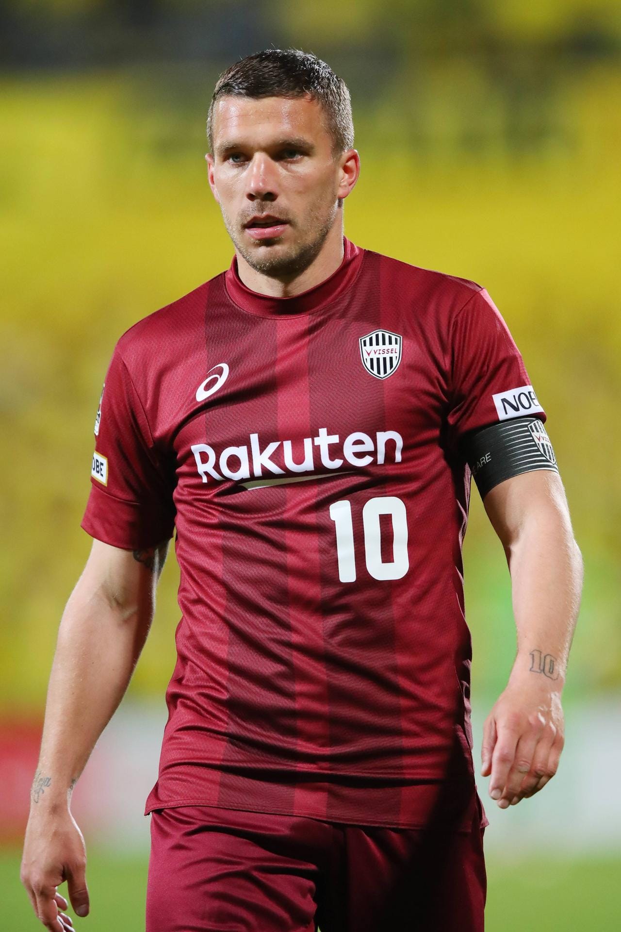 Lukas Podolski: 2016 verabschiedete sich der Stürmer vom DFB-Team. Seit dem letzten Jahr spielt der 33-Jährige in Japan bei Vissel Kobe. In Köln tritt der Fußball-Star jetzt auch als Unternehmer auf: Poldi hat 2018 einen Döner-Laden und zwei Eisdielen aufgemacht.