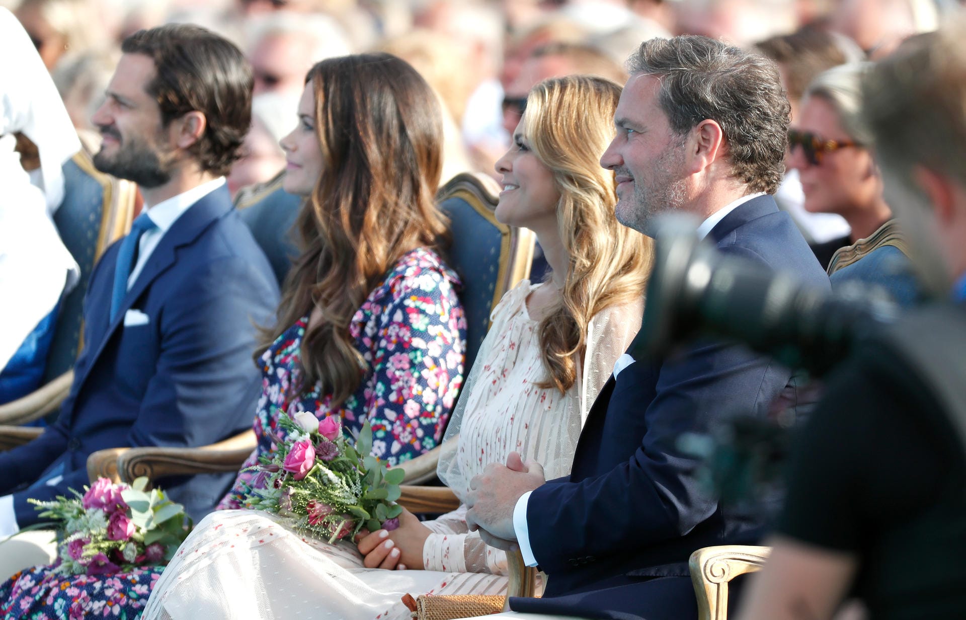 Hatten auch Spaß: (v.l.) Prinz Carl Philip und Sofia von Schweden sowie Madeleine von Schweden mit Ehemann Chris O’Neill.