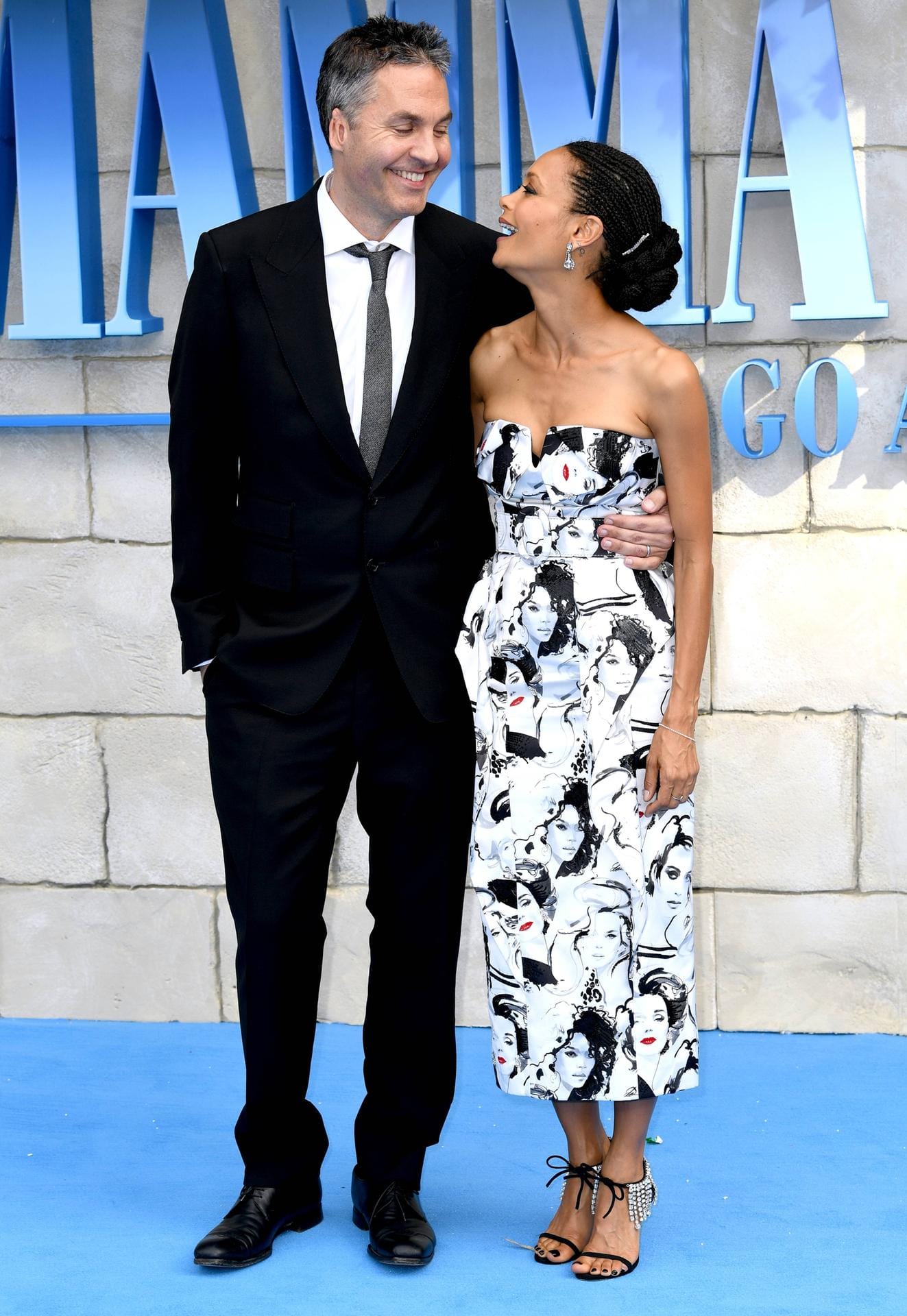 So viele Paare: Schauspielerin Thandie Newton genoss den Abend an der Seite ihres Ehemannes.
