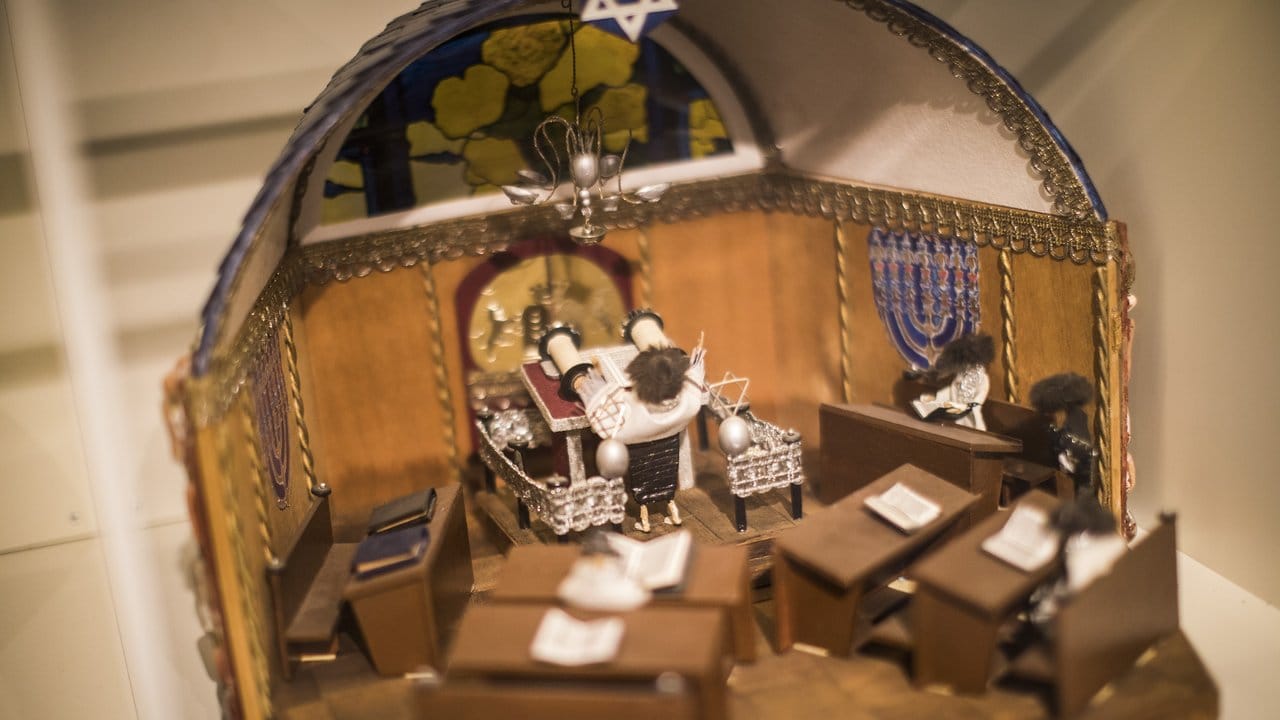 Der Gebetsraum in einer Synagoge.