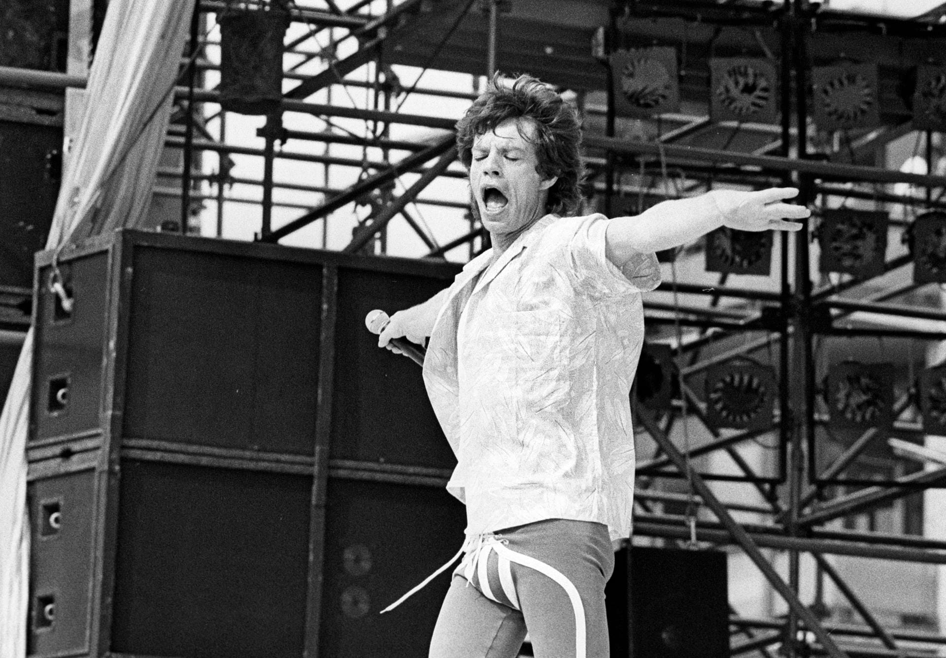 1982: Der 39-jährige Mick Jagger während eines Konzerts in Hannover.