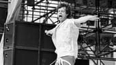 1982: Der 39-jährige Mick Jagger während eines Konzerts in Hannover.