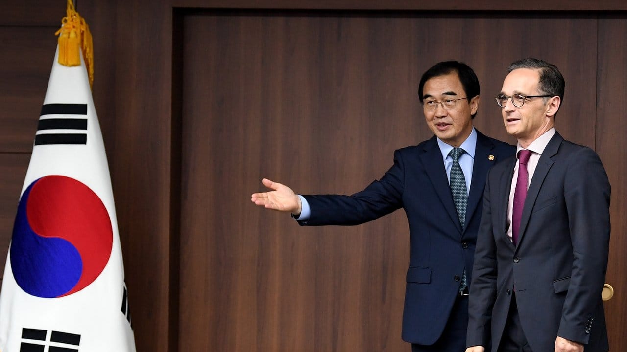 Heiko Maas trifft Cho Myung-gyun, südkoreanischer Minister für Wiedervereinigung.