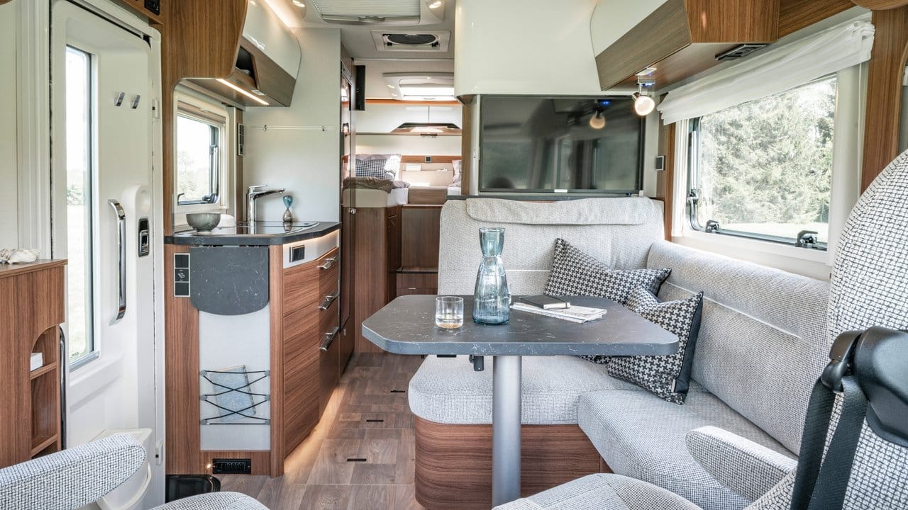 In Wohnmobilen wie in der neuen B-Klasse Modern Comfort von Hymer wollen die Hersteller von zu Hause gekannten Komfort bieten.