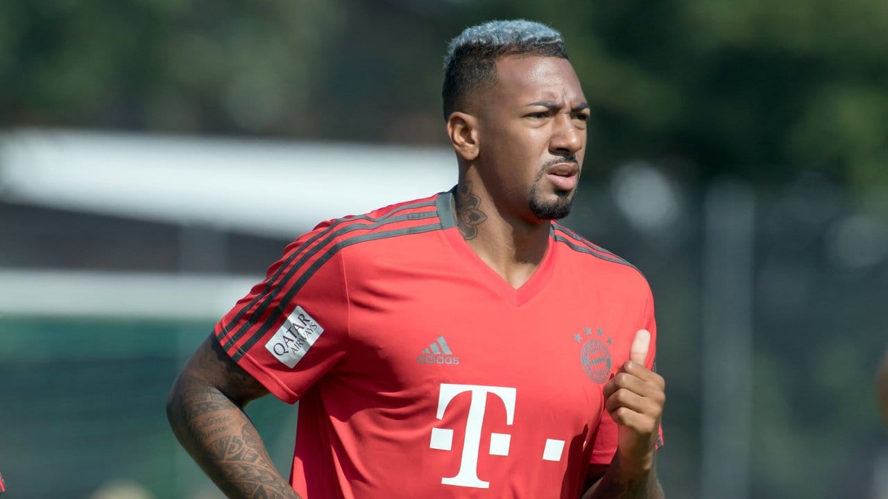 Bleibt er oder geht er? Jérôme Boateng im Trainigslager am Tegernsee. Bleibt er oder geht er? Jérôme Boateng im Trainigslager am Tegernsee.