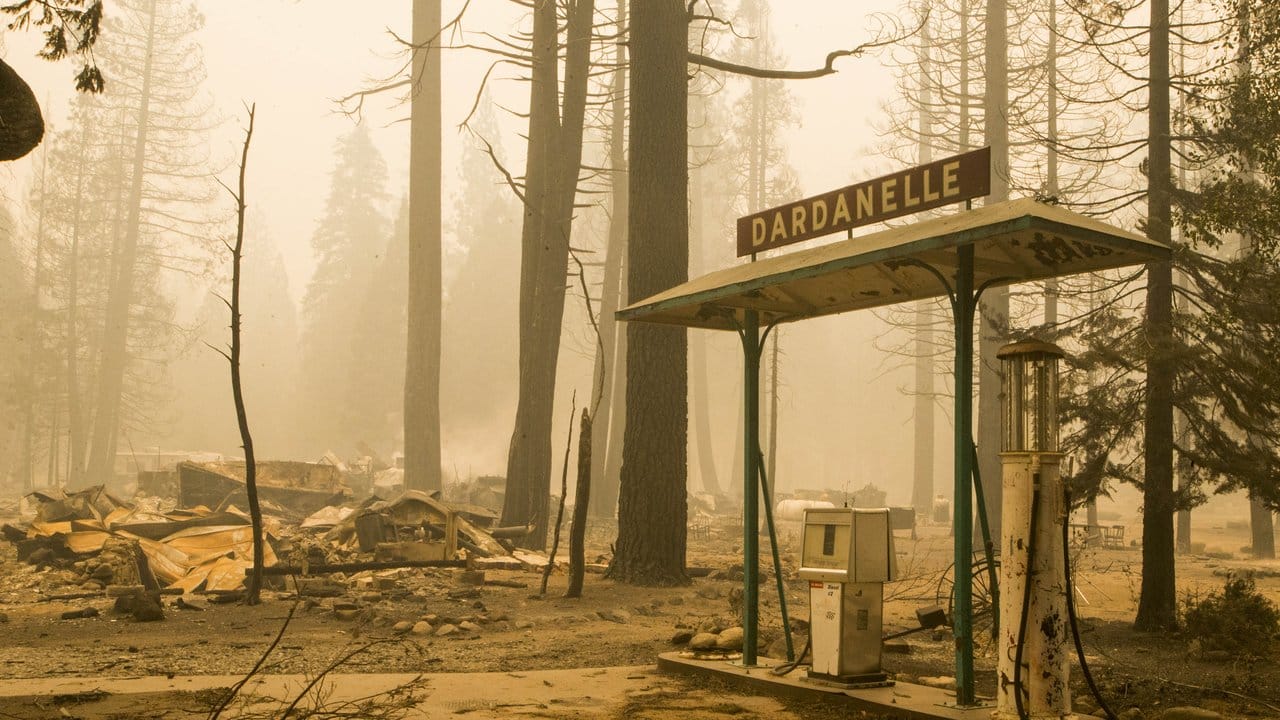 Vom Dardanelle Resort im kalifornischen Tuolumne County sind nur Trümmer geblieben. Vom Dardanelle Resort im kalifornischen Tuolumne County sind nur Trümmer geblieben.