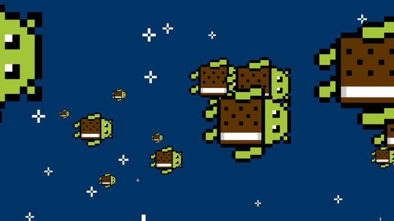 Im Easter Egg von "Ice Cream Sandwich" fliegen Bugdroids mit Eis-Sandwich-Körper über den Bildschirm. Dazu müssen Nutzer lange auf den Bugdroid im Startbildschirm klicken. Das Easter Egg beruht auf den Nyan- Cat-Meme. Darin fliegt eine Katze mit Pop-Tart-Körper und Regenbogenschweif durch den Weltraum.