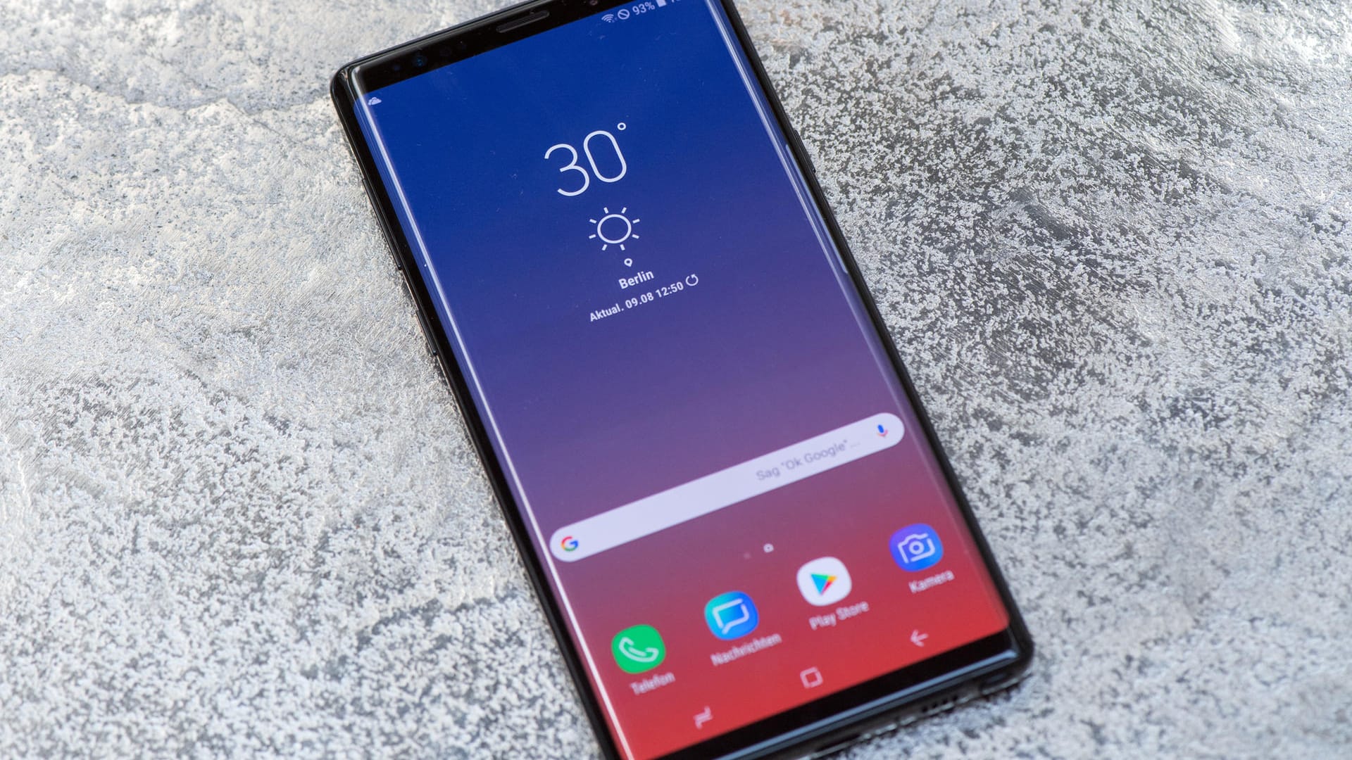 Klare Formen, viel Glas, kein Notch – Samsungs Galaxy Note 9 kommt am 24. August in den Handel. Die Verkaufspreise beginnen bei 999 Euro UVP.