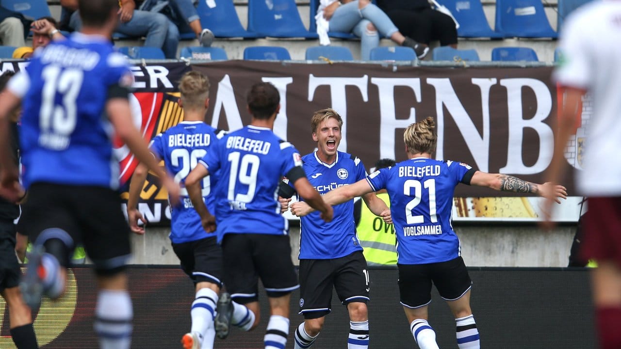 Arminia Bielefeld gewinnt gegen Dynamo Dresden mit 2:1.