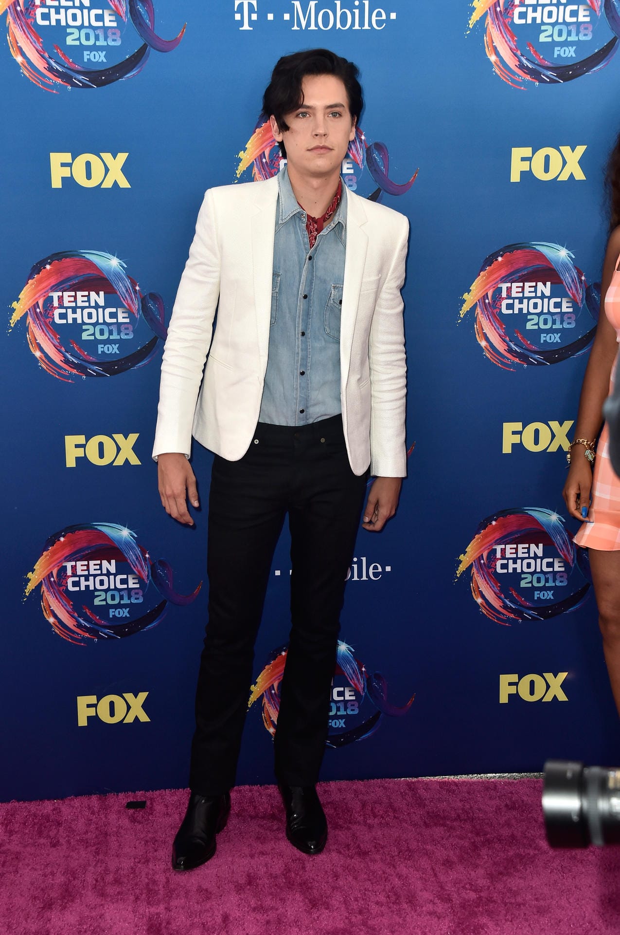 Cole Sprouse: Der Look des "Riverdale"-Stars erinnerte in Teilen an den Wilden Westen.
