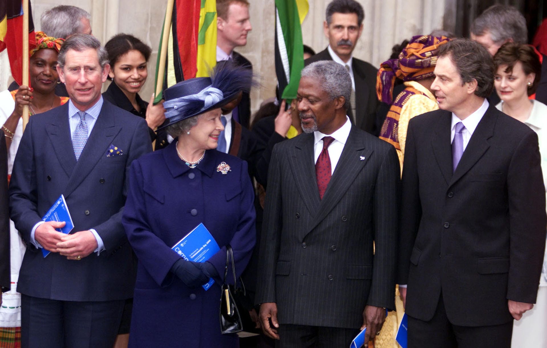 Annan im März 2000 mit Queen Elizabeth II, Prince Charles und dem damaligen Premierminister Tony Blair.