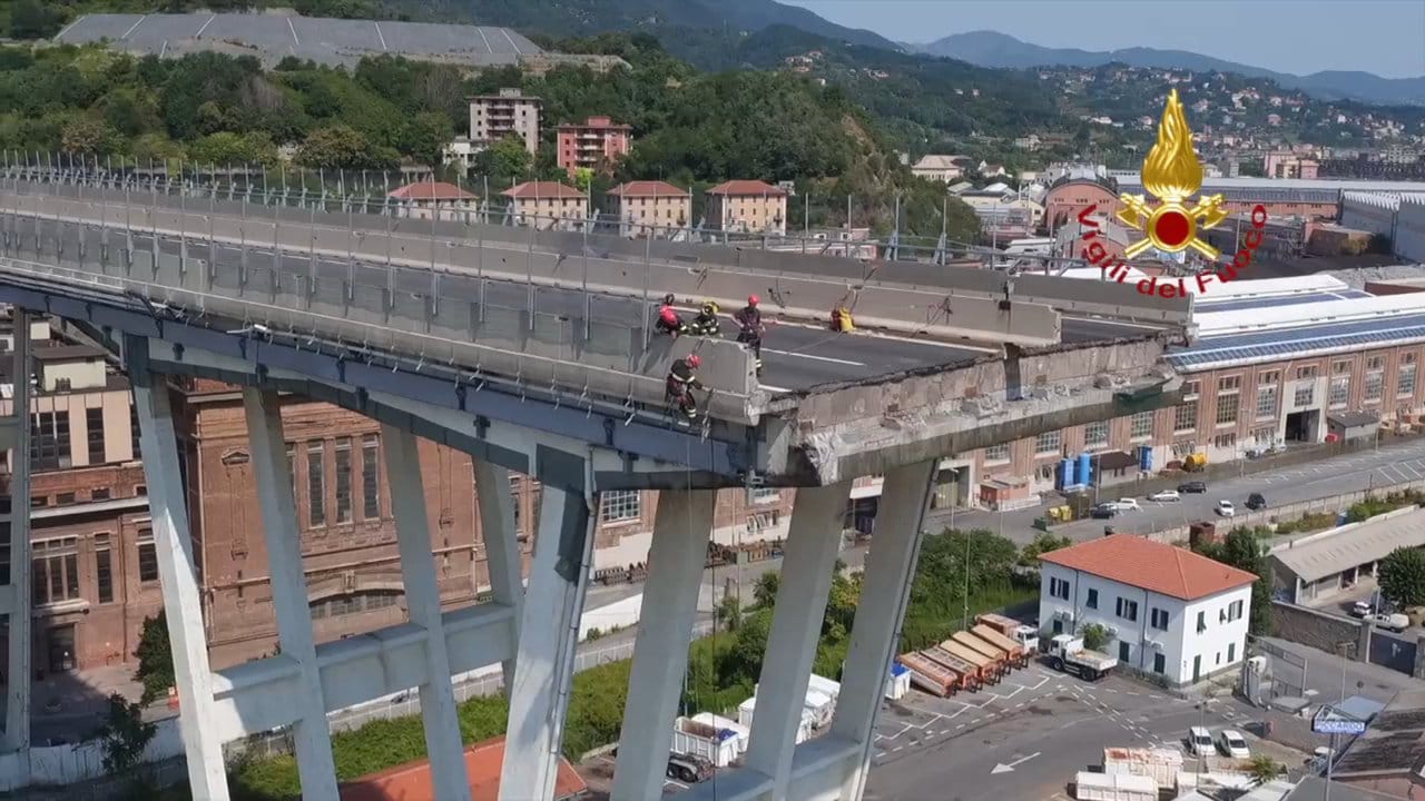 Der Ort der Katastrophe: Die eingestürzte Morandi-Autobahnbrücke.
