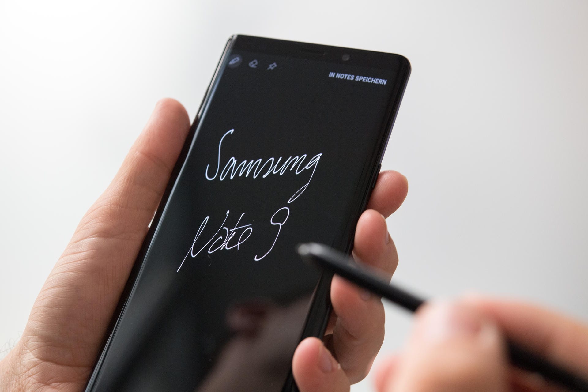 Auf dem Samsung Galaxy Note 9 kann man mit dem "S Pen" schreiben
