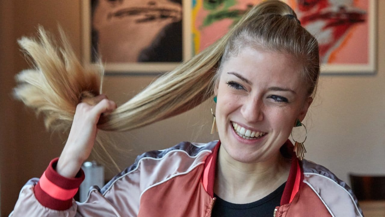 Die Sängerin Anna Guder alias Kiddo Kat. Die Sängerin Anna Guder alias Kiddo Kat.