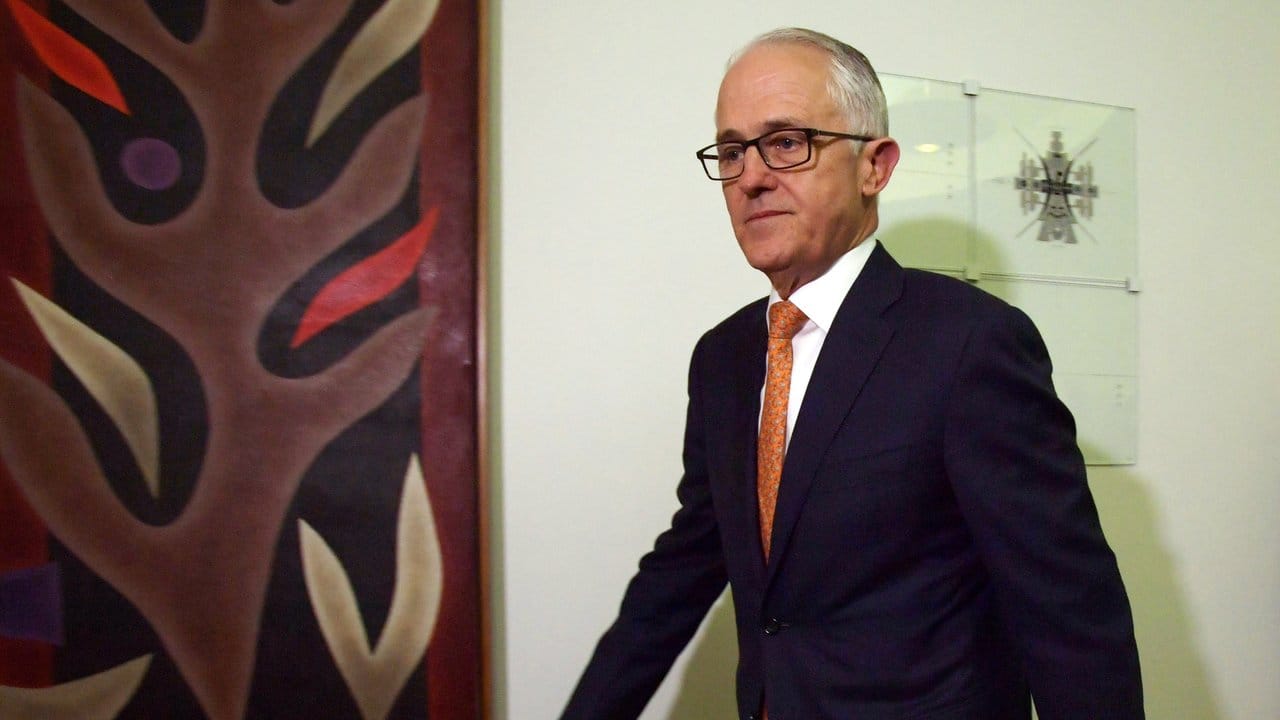 Turnbull tritt nach einer Revolte innerhalb seiner eigenen Partei zurück. Turnbull tritt nach einer Revolte innerhalb seiner eigenen Partei zurück.