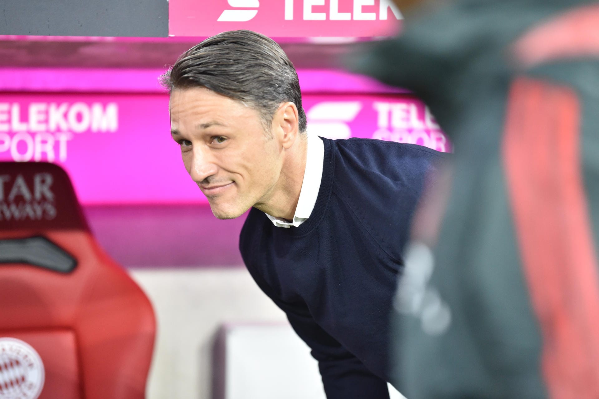 Bayerns neuer Trainer Niko Kovac vor dem Spiel am Spielfeldrand: Erstes Bundesliga-Spiel beim Rekordmeister, erster Sieg – er hat gut lachen.